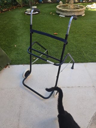 ANDADOR DE ALUMINIO PLEGABLE