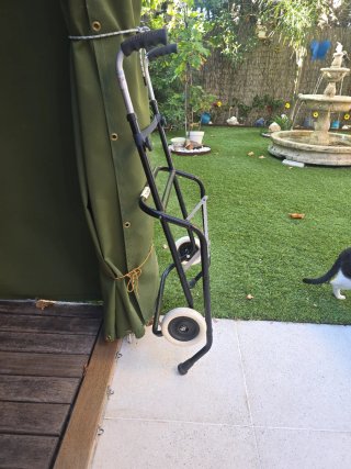ANDADOR DE ALUMINIO PLEGABLE