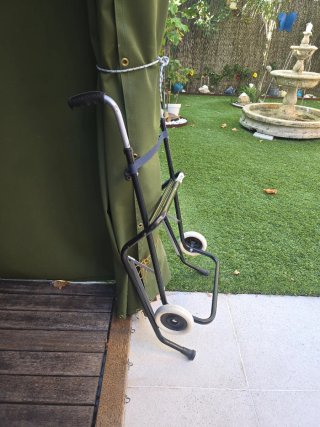 ANDADOR DE ALUMINIO PLEGABLE