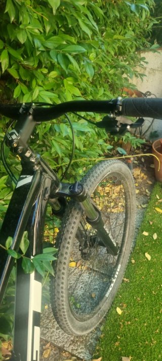 Bicicleta GT Avalanche 27,5