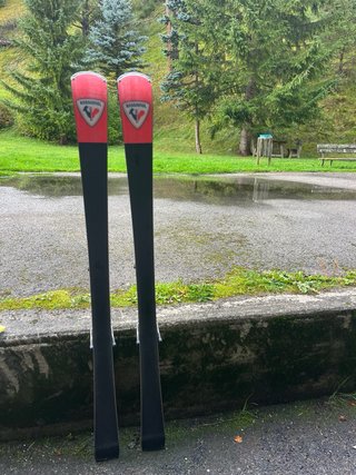 Sci Rossignol Hero MT 159cm E13 2026