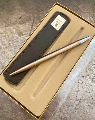 Raro Boligrafo Inoxcrom Lady dorado, nuevo + funda