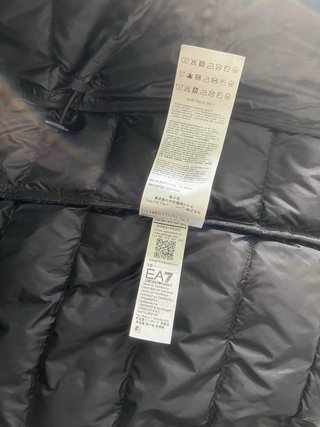 Chaqueta plumífero EA7 negra