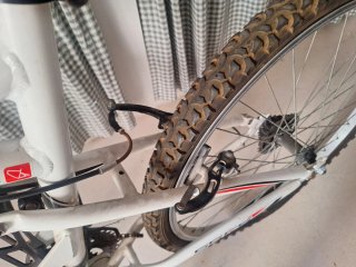 Bicicleta de montaña para reparar