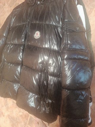 Chaqueta Moncler Negra Brillante