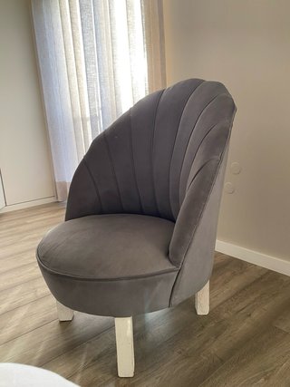 Poltrona vintage cinza e branca (remodelada)