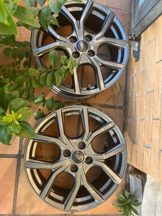 2 Llantas Ford