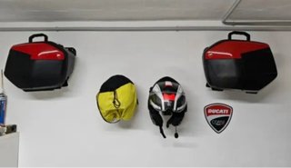 Soportes Maletas Pared Ducati  2024 Negro