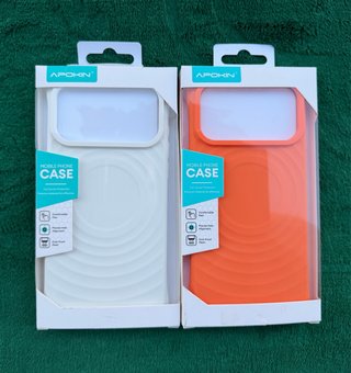 2 Fundas Nuevas (Naranja y Blanca) 17 PRO MAX