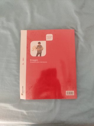 Libro Eragin euskara eta literatura 4 DBH