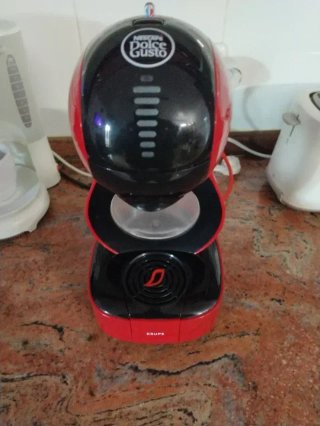 Cafetera Krups Dolce Gusto Diseño Futurista