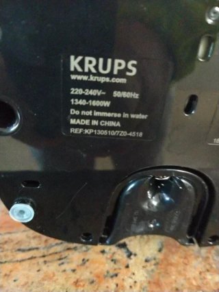 Cafetera Krups Dolce Gusto Diseño Futurista
