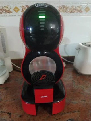 Cafetera Krups Dolce Gusto Diseño Futurista