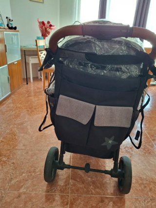 Passeggino per neonati grigio