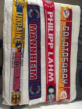 Lote 4 bufandas vintage Galatasaray, Bayern y ale