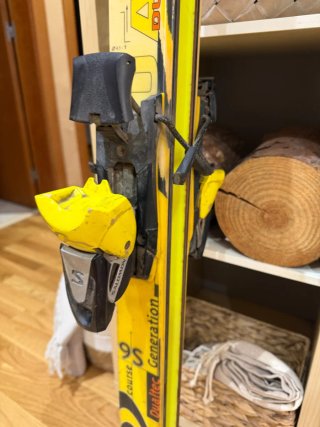 Esquís Rossignol + Botas y Bastones Salomon