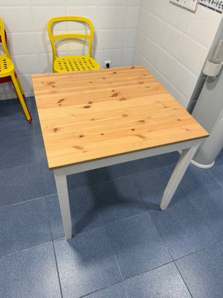 Mesa Comedor IKEA Madera Blanca y Pino 74x74 cm