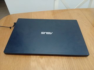 ASUS VivoBook 15 E510MA N4020 8GB RAM 256GB