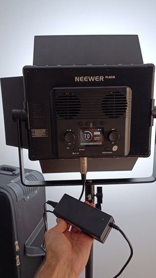 Panel LED Neewer PL60C RGB 60W - LUZ foto y video