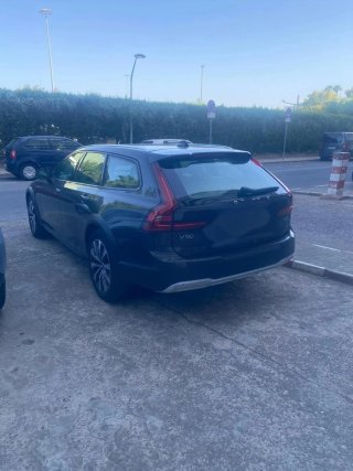 Volvo V90 2021 cross country