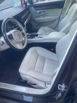 Volvo V90 2021 cross country