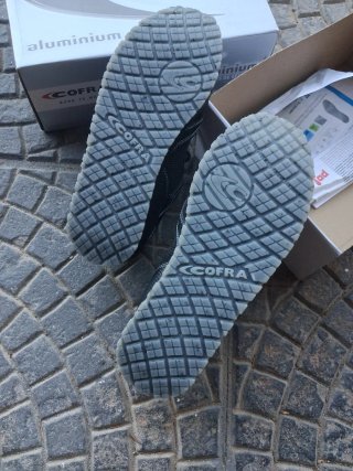 Zapatillas seguridad Cofra aluminio