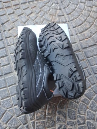 Zapatillas seguridad Cofra aluminio