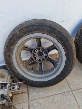Motor y Ruedas Benelli