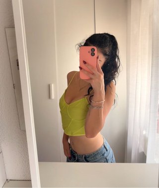 Top Bershka verde neón