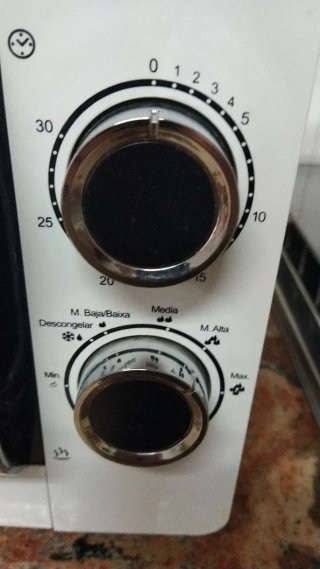 Microondas Jocel Blanco 20L