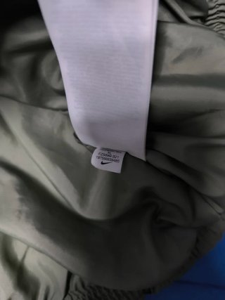 Chaqueta Nike Therma-Fit caqui mujer