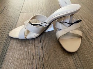 Sandalias Mule Zara Piel Beige nunero 39