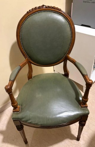 Escritorio y silla marquetería clásico