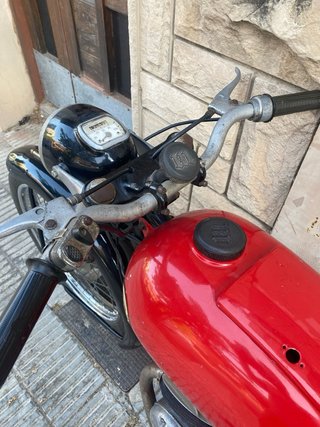 Montesa Brio 81 Roja y Negra