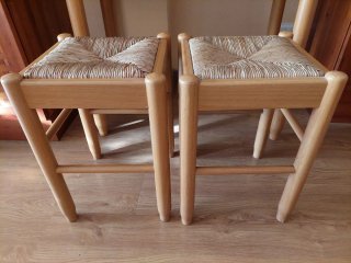 Mesa madera extensible + 2 taburetes