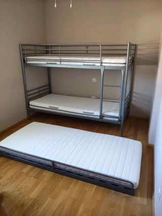 Litera Metálica Gris Ikea 3 Camas incluye colchone