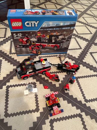 Lego City 60084: Camión de Carreras