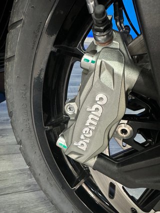 Benda LFC 700 - 150 km - ¡Como Nueva! Batman
