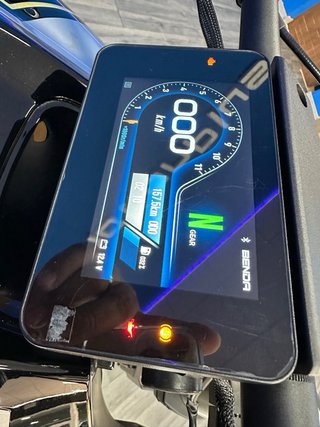 Benda LFC 700 - 150 km - ¡Como Nueva! Batman