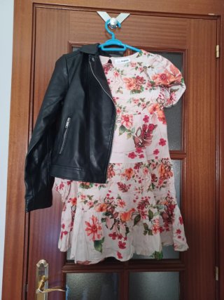 Vestidos juveniles estampado lunares y cazadora ne
