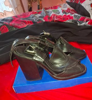 Sandalias negras talla 39