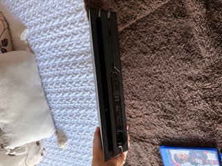Consola PS4 Pro 1TB + 3 Juegos