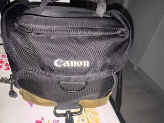 Canon EOS 1200D Cámara Digital + Lente + Accesorio