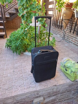 Maleta de cabina negra