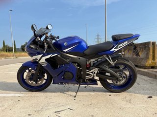 Yamaha R6 2003 A2