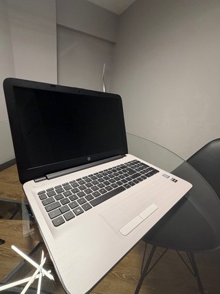 Ordenador portátil HP blanco 15