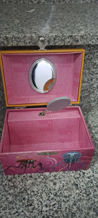 Joyero infantil con música