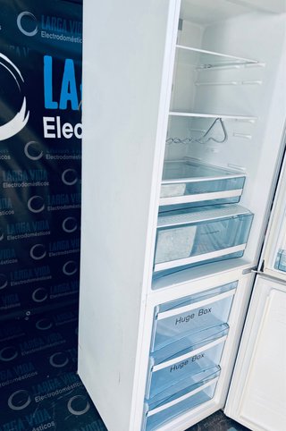 708.Frigorifico Combi Haier No Frost 1,86x60 SM