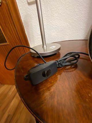 Lámparas de mesa metal y madera