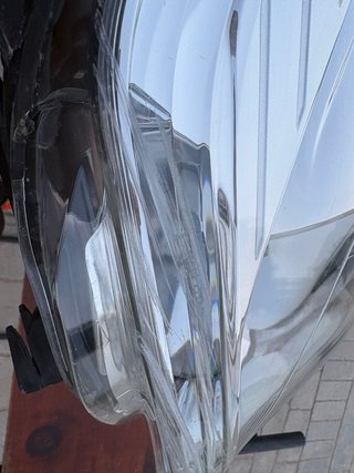Faro delantero Citroen Elysee